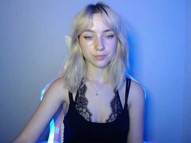 LuciaGlow live cam on BongaCams