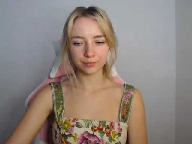 LuciaGlow live cam on BongaCams