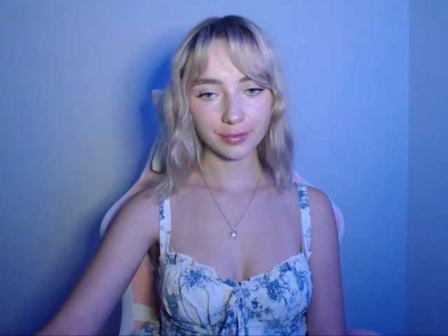 LuciaGlow live cam on BongaCams