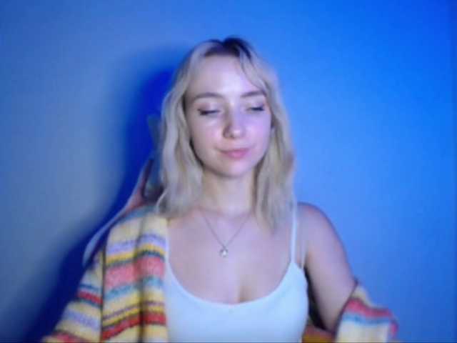 LuciaGlow live cam on BongaCams