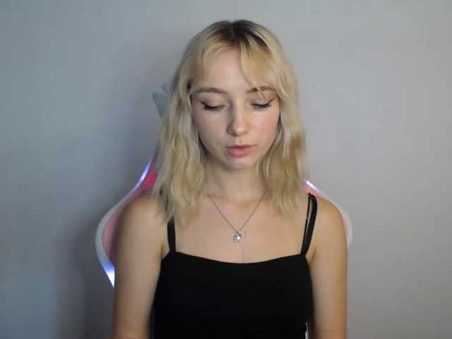LuciaGlow live cam on BongaCams