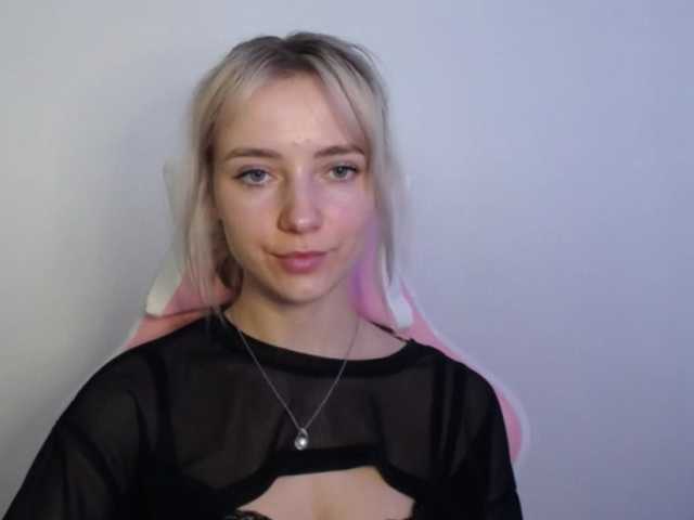 LuciaGlow live cam on BongaCams