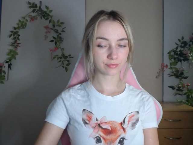 LuciaGlow live cam on BongaCams