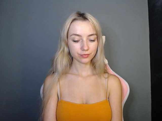 LuciaGlow live cam on BongaCams