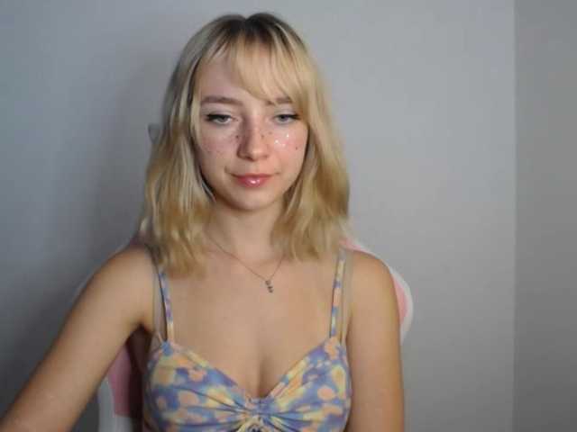 LuciaGlow live cam on BongaCams