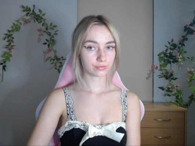 LuciaGlow live cam on BongaCams