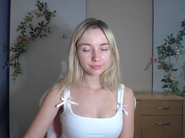 LuciaGlow live cam on BongaCams