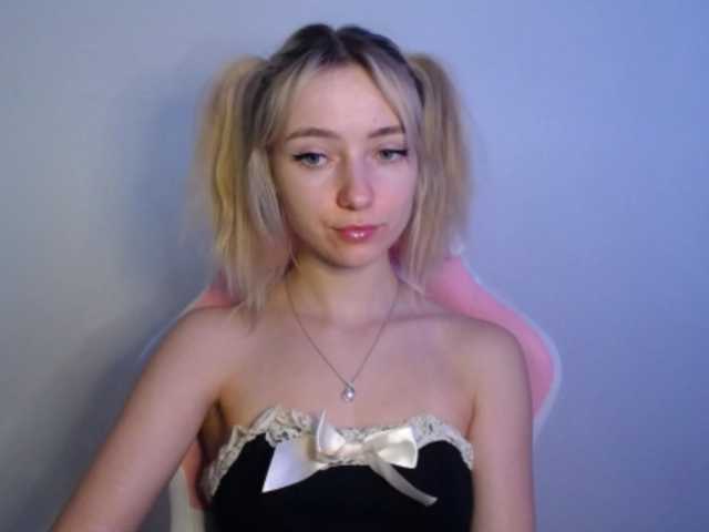 LuciaGlow live cam on BongaCams