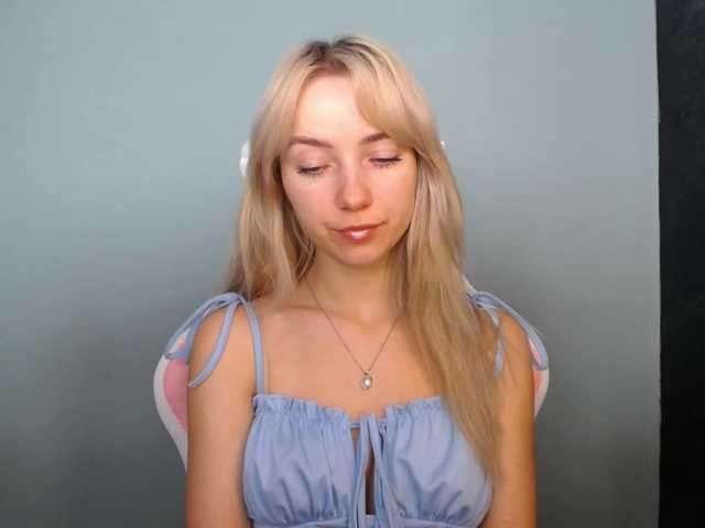 LuciaGlow live cam on BongaCams
