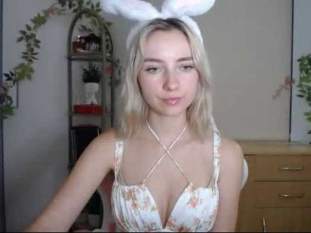 LuciaGlow live cam on BongaCams