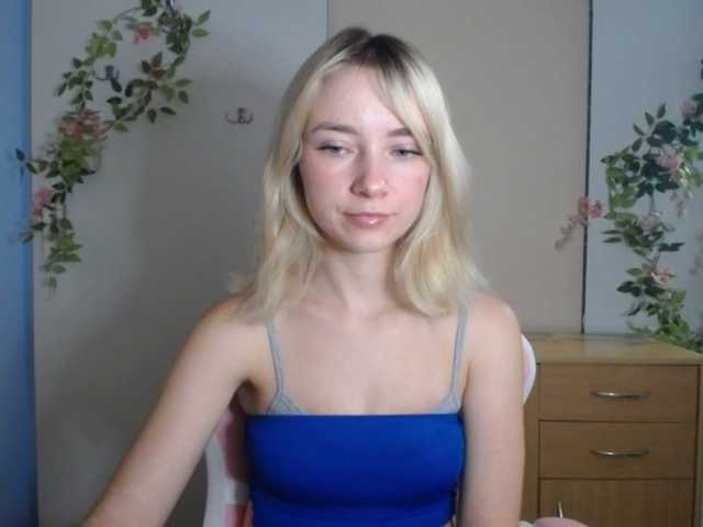 LuciaGlow live cam on BongaCams