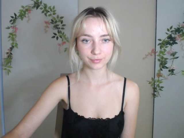 LuciaGlow live cam on BongaCams