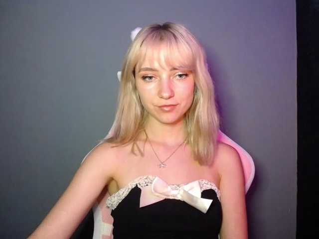 LuciaGlow live cam on BongaCams