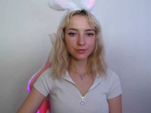 LuciaGlow live cam on BongaCams