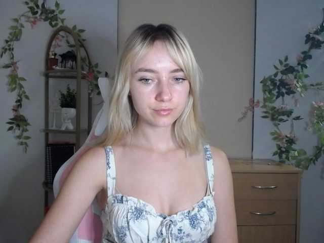 LuciaGlow live cam on BongaCams