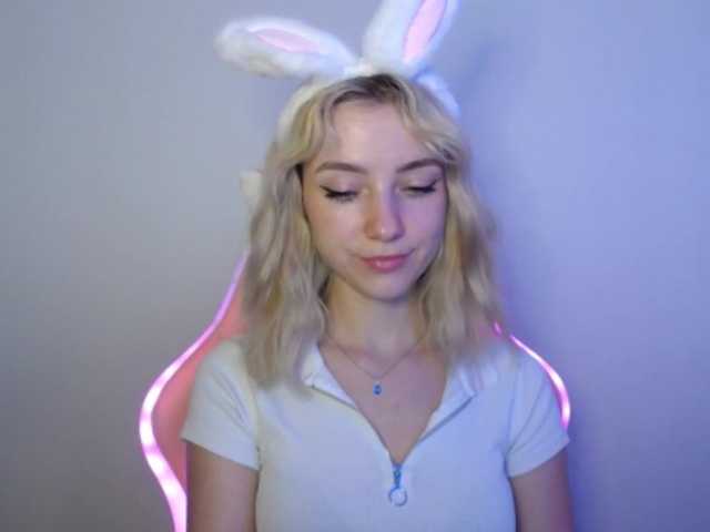 LuciaGlow live cam on BongaCams