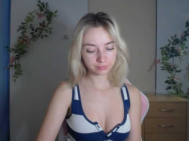 LuciaGlow live cam on BongaCams