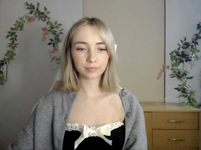 LuciaGlow live cam on BongaCams