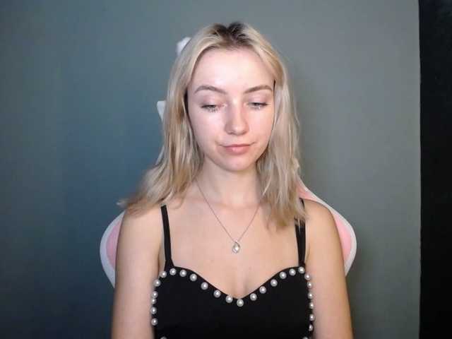 LuciaGlow live cam on BongaCams