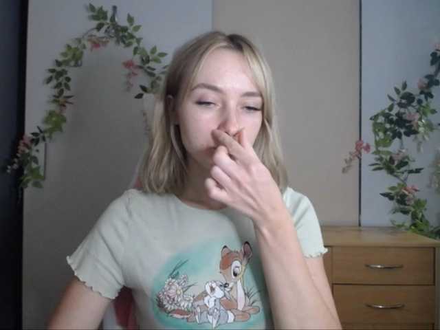 LuciaGlow live cam on BongaCams