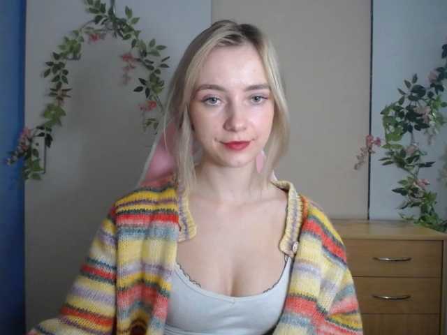 LuciaGlow live cam on BongaCams