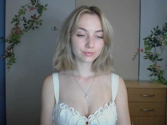 LuciaGlow live cam on BongaCams