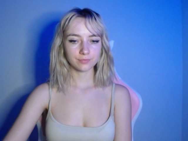 LuciaGlow live cam on BongaCams