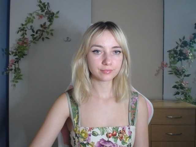 LuciaGlow live cam on BongaCams