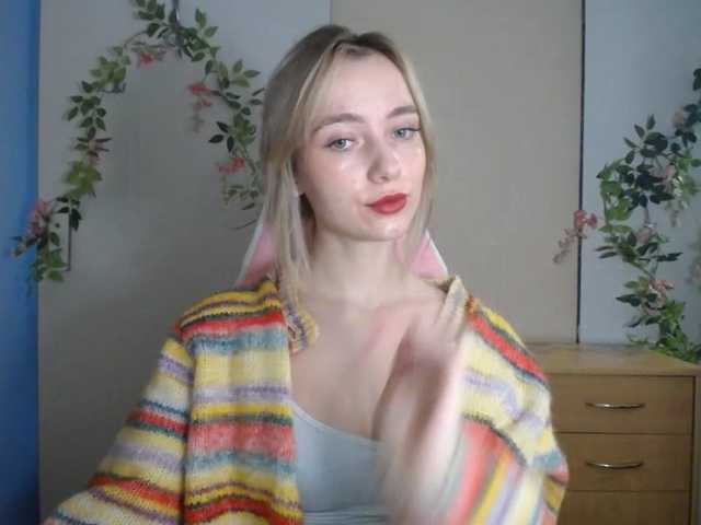 LuciaGlow live cam on BongaCams