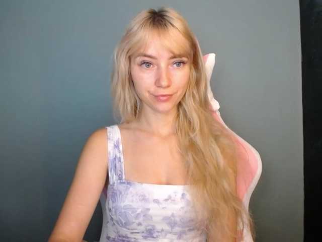 LuciaGlow live cam on BongaCams