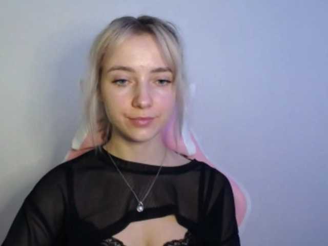 LuciaGlow live cam on BongaCams