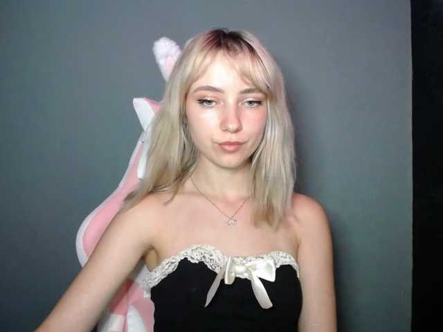 LuciaGlow live cam on BongaCams