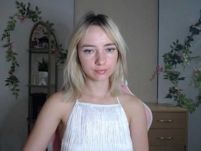 LuciaGlow live cam on BongaCams