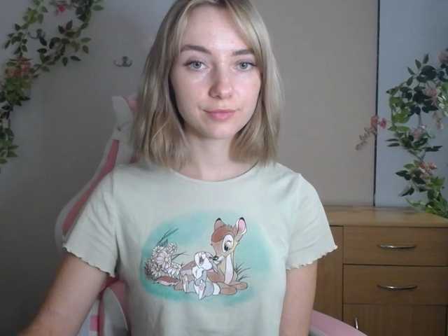 LuciaGlow live cam on BongaCams