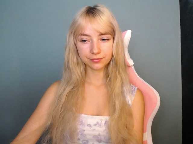 LuciaGlow live cam on BongaCams