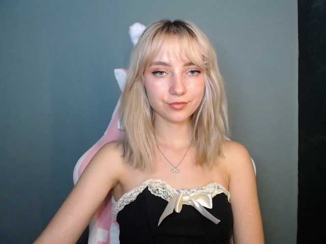LuciaGlow live cam on BongaCams