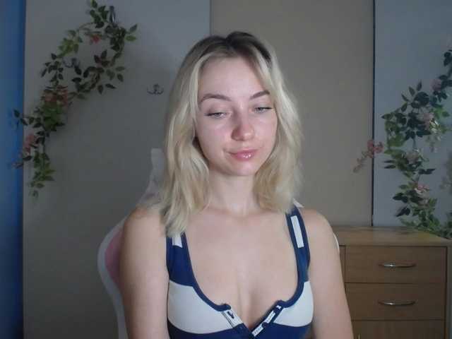 LuciaGlow live cam on BongaCams