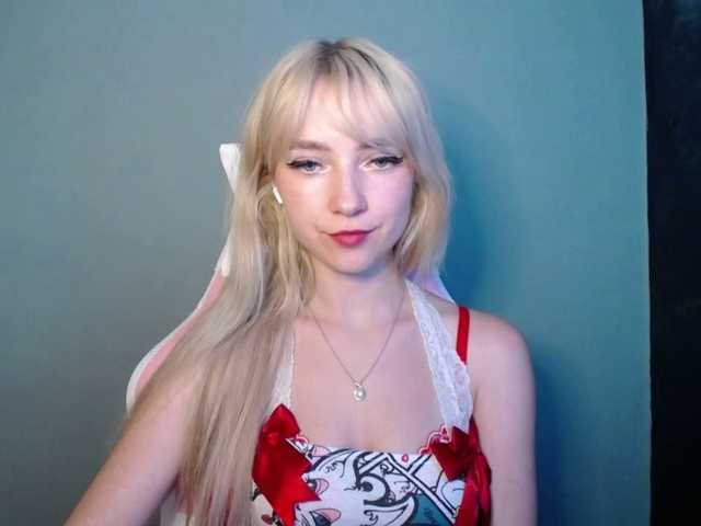 LuciaGlow live cam on BongaCams