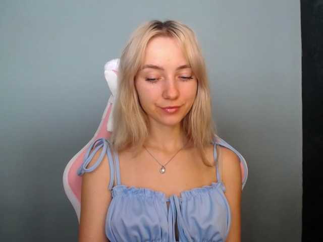 LuciaGlow live cam on BongaCams