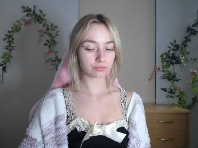 LuciaGlow live cam on BongaCams