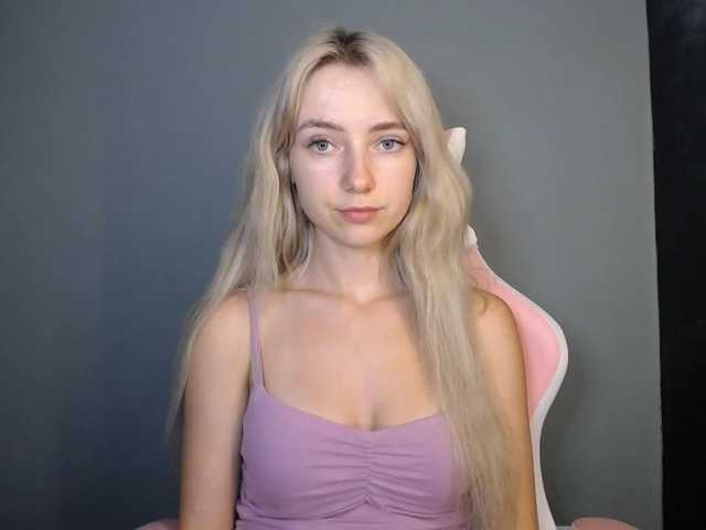 LuciaGlow live cam on BongaCams