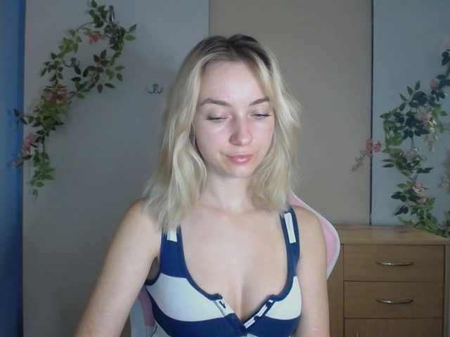 LuciaGlow live cam on BongaCams
