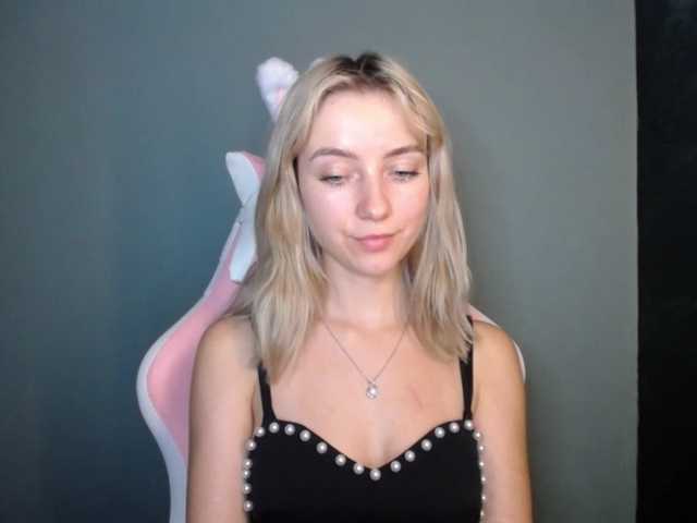 LuciaGlow live cam on BongaCams