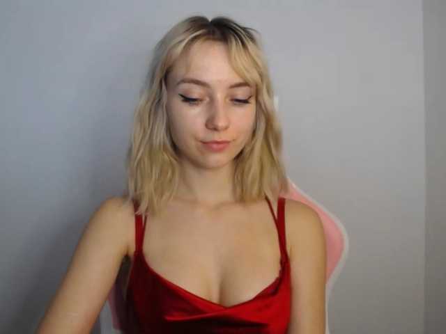 LuciaGlow live cam on BongaCams