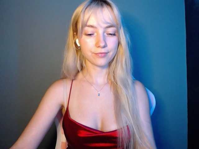 LuciaGlow live cam on BongaCams