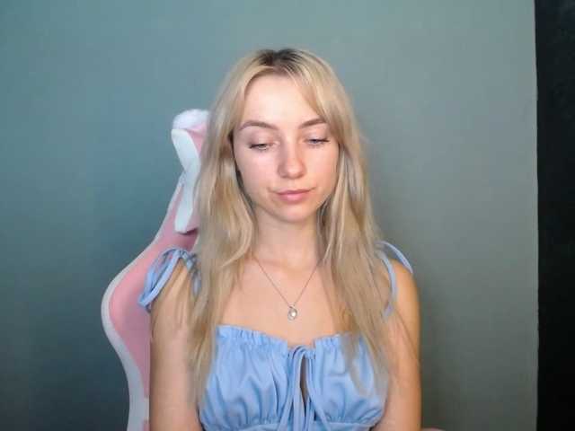 LuciaGlow live cam on BongaCams