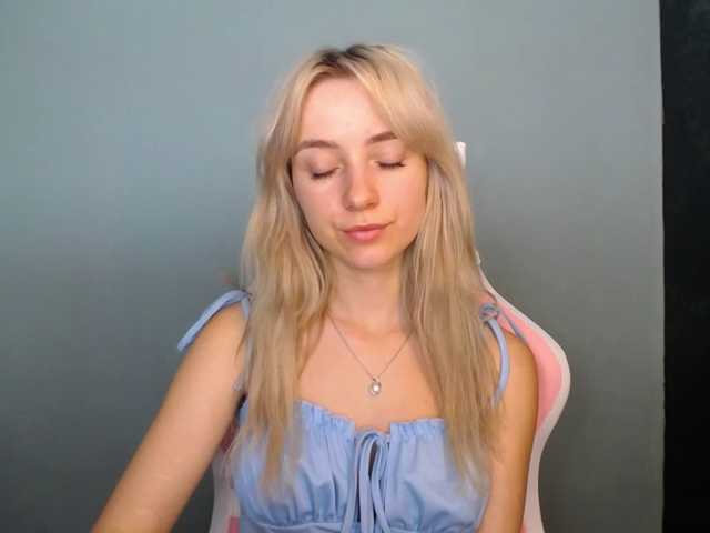 LuciaGlow live cam on BongaCams