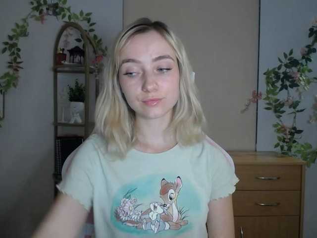 LuciaGlow live cam on BongaCams