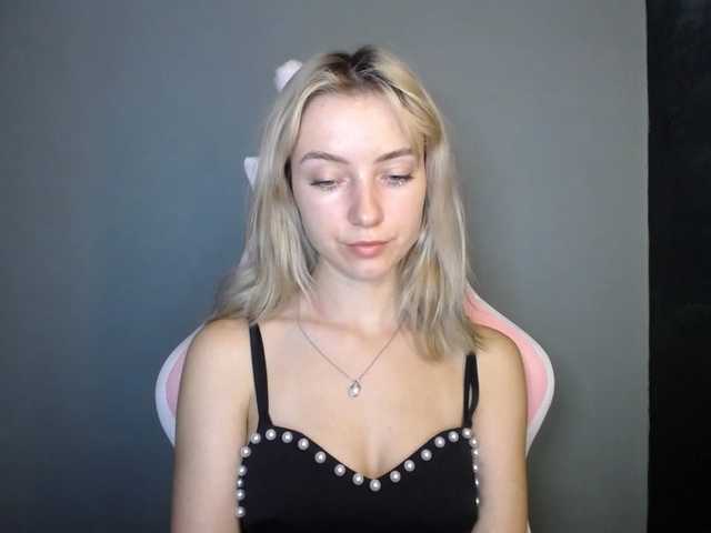 LuciaGlow live cam on BongaCams