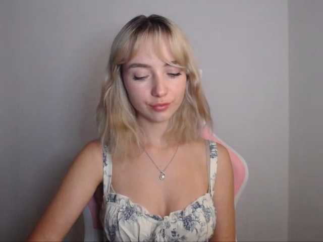 LuciaGlow live cam on BongaCams